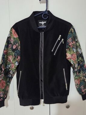 VIP Collection Men's Floral Tapestry Sleeve Bomber Jacket Black Size Small